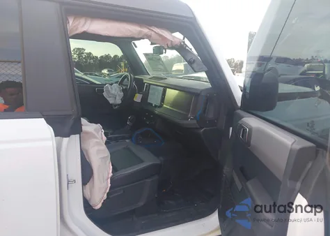 2024 Ford Bronco Black Diamond z USA, uszkodzony, nr VIN 1FMEE1BH9RLA64061